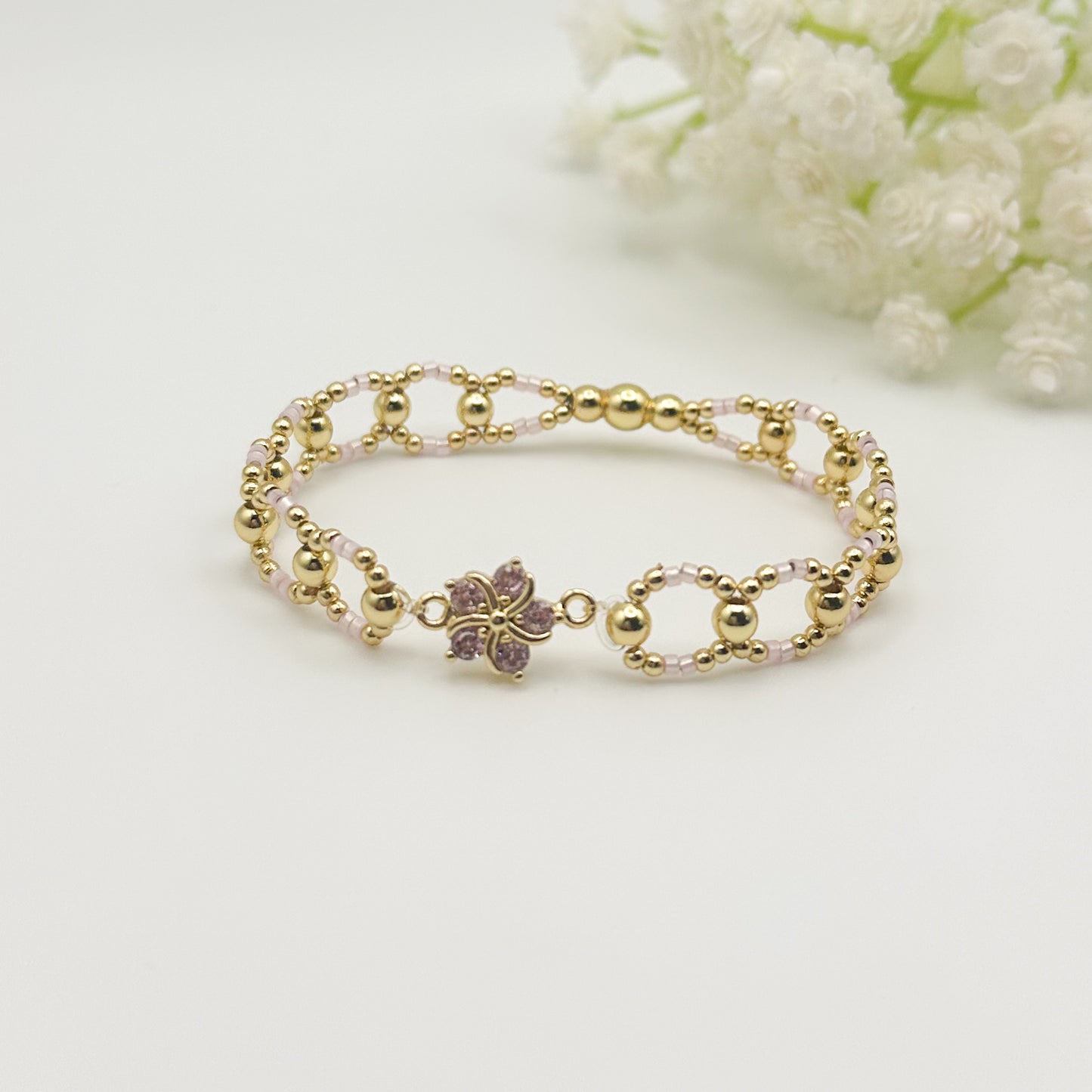 Hibiscus Flower Bracelet| 18k gold filled with pink, navy or blue and bracelets | stretch bracelet | tiny bead bracelet | beaded circle |