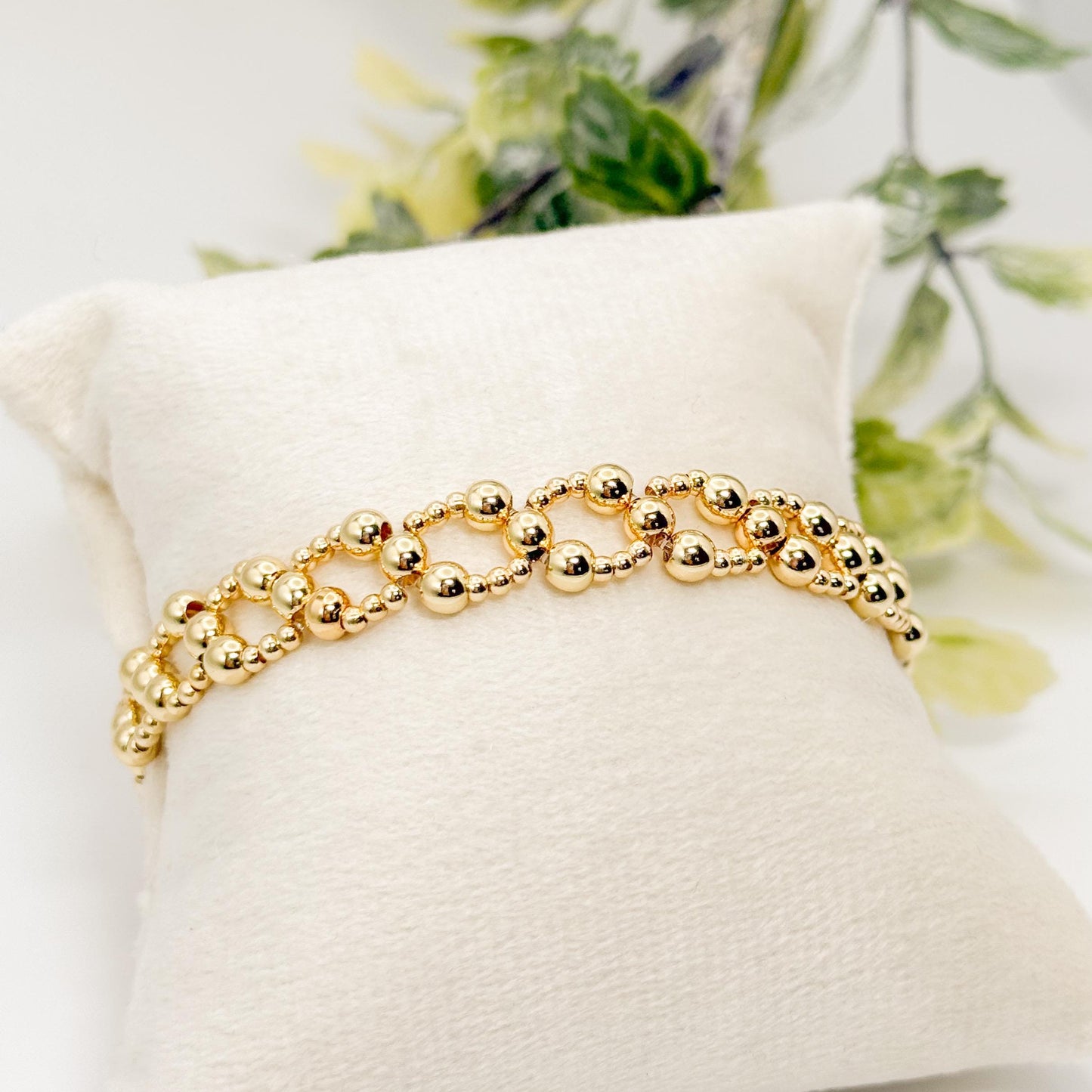 Golden Loop Bracelet | 18k gold filled with beaded link design | beaded stretch bracelet | vintage bead bracelet  | gift set | chunky gold
