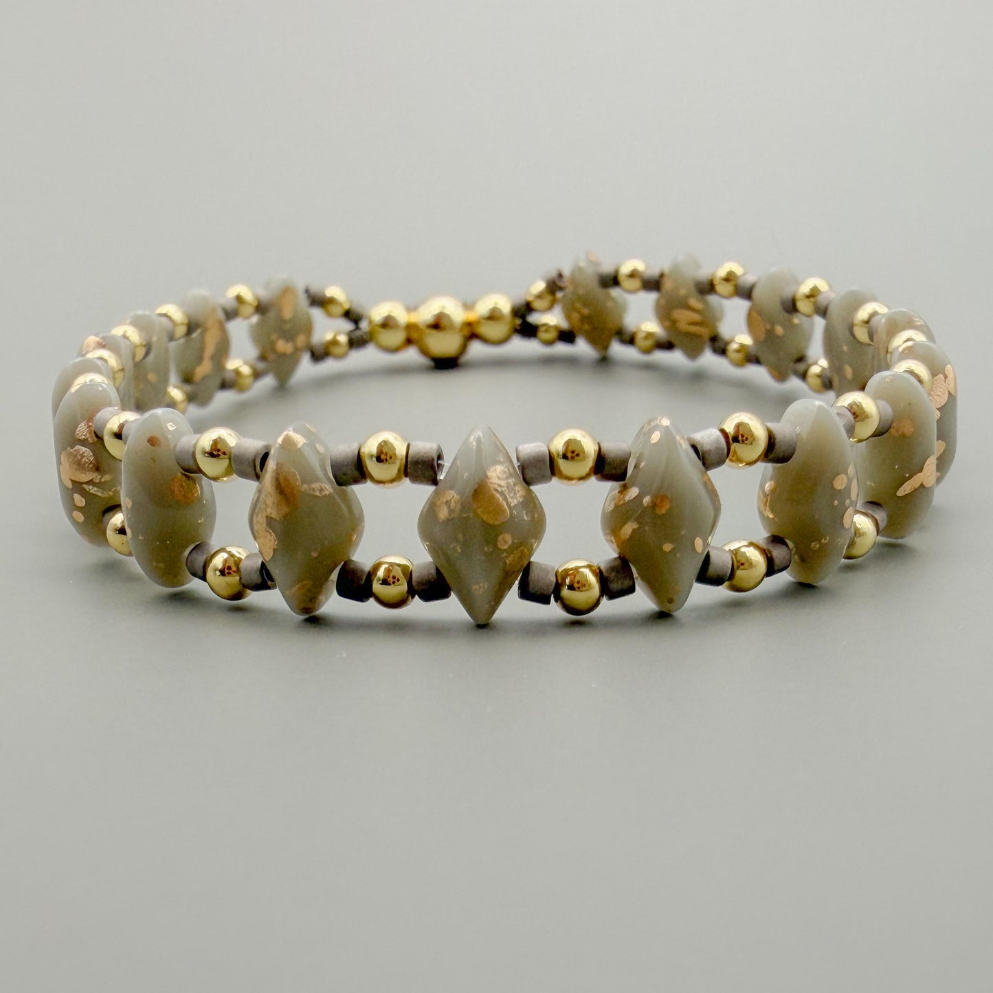 Misty Bracelet | 18k Gold Filled with Grey Diamond Shape Bead and Grey Seed Bead | Link Design | Beaded Stretch Bracelet | Dainty Bracelet |