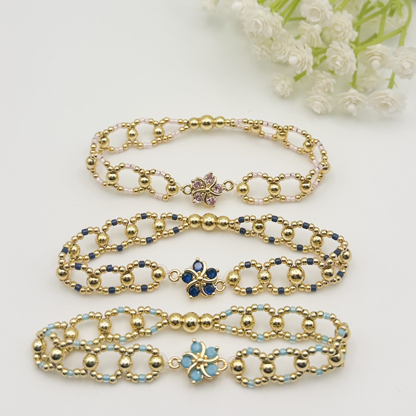 Hibiscus Flower Bracelet| 18k gold filled with pink, navy or blue and bracelets | stretch bracelet | tiny bead bracelet | beaded circle |