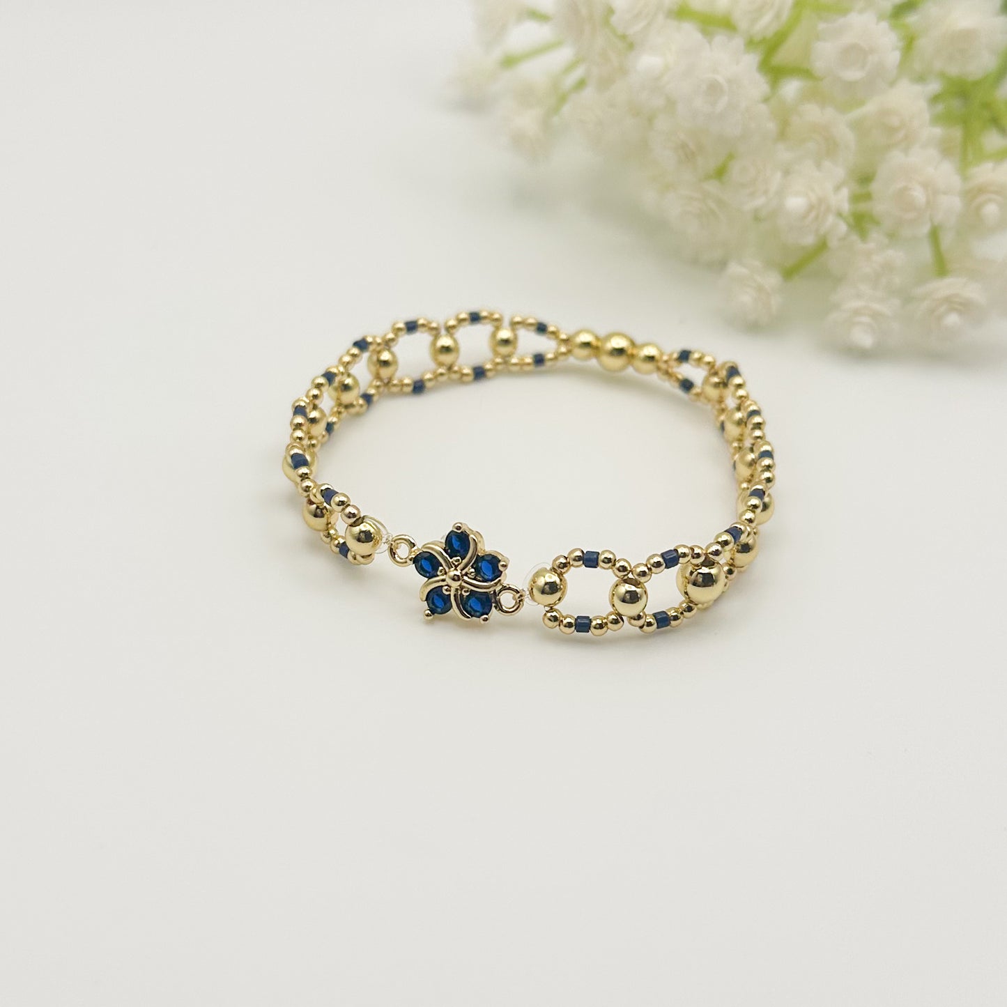 Hibiscus Flower Bracelet| 18k gold filled with pink, navy or blue and bracelets | stretch bracelet | tiny bead bracelet | beaded circle |