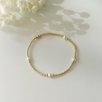 Seashell and pearl charm bracelet set | 18k gold filled teal and pearl bracelet | stretch bracelet | gold bracelets |beachy jewelry | summer
