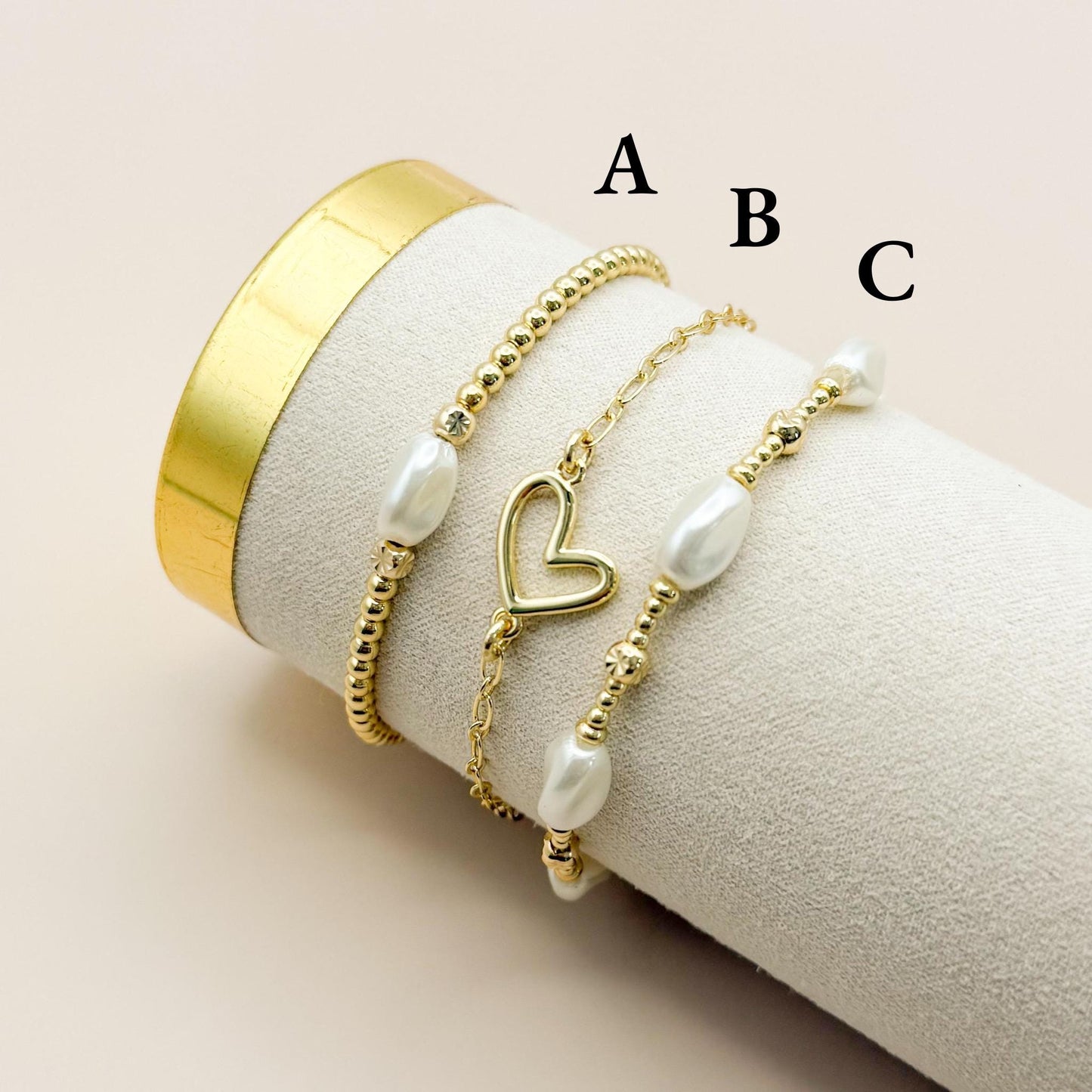 Pearl and Heart Stack | 18k gold filled with Pearl Beads and Heart Chain Bracelet |Beaded Stretch Bracelet | Chain