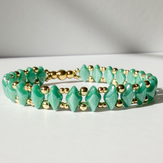 Aqua Bracelet | 18k Gold Filled with Teal Diamond Shape Bead | Link Design | Beaded Stretch Bracelet | Dainty Bracelet |