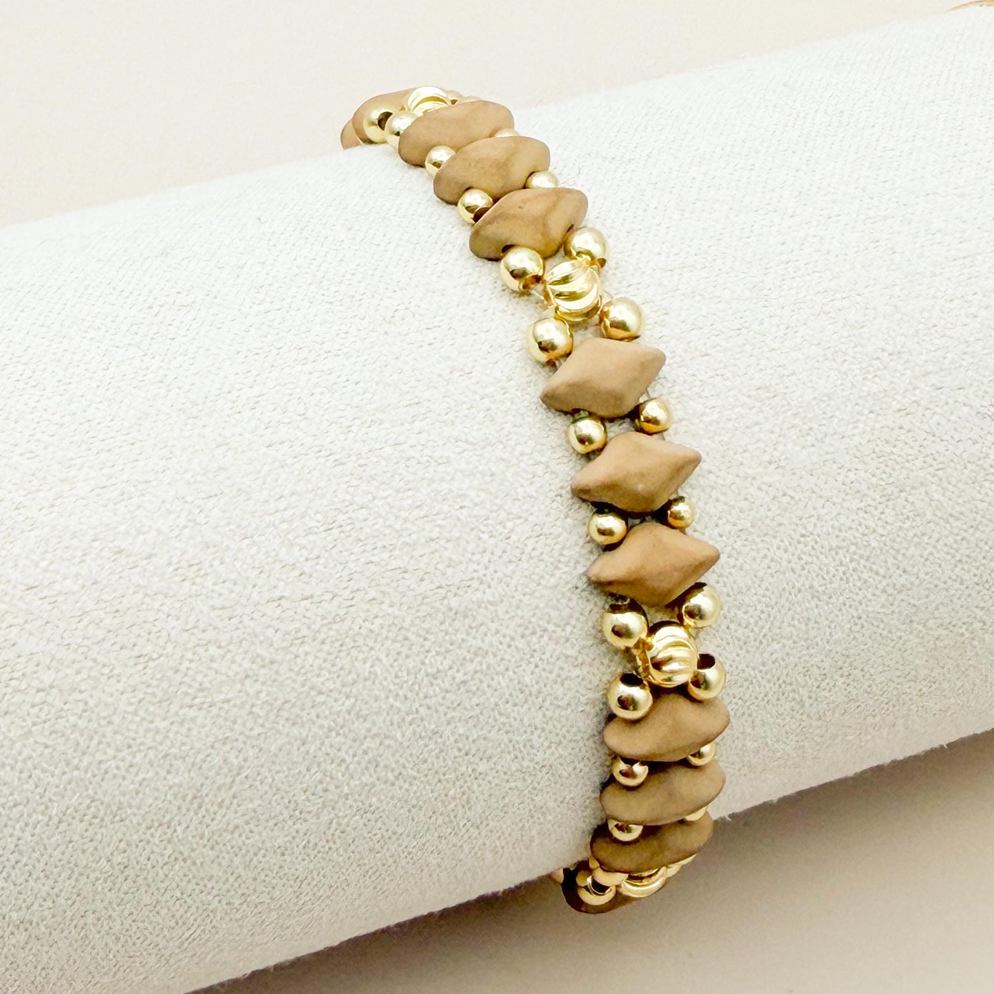 Lana Bracelet | 18k Gold Filled with Light Brown Diamond Shape Bead | Link Design | Beaded Stretch Bracelet | Dainty Bracelet