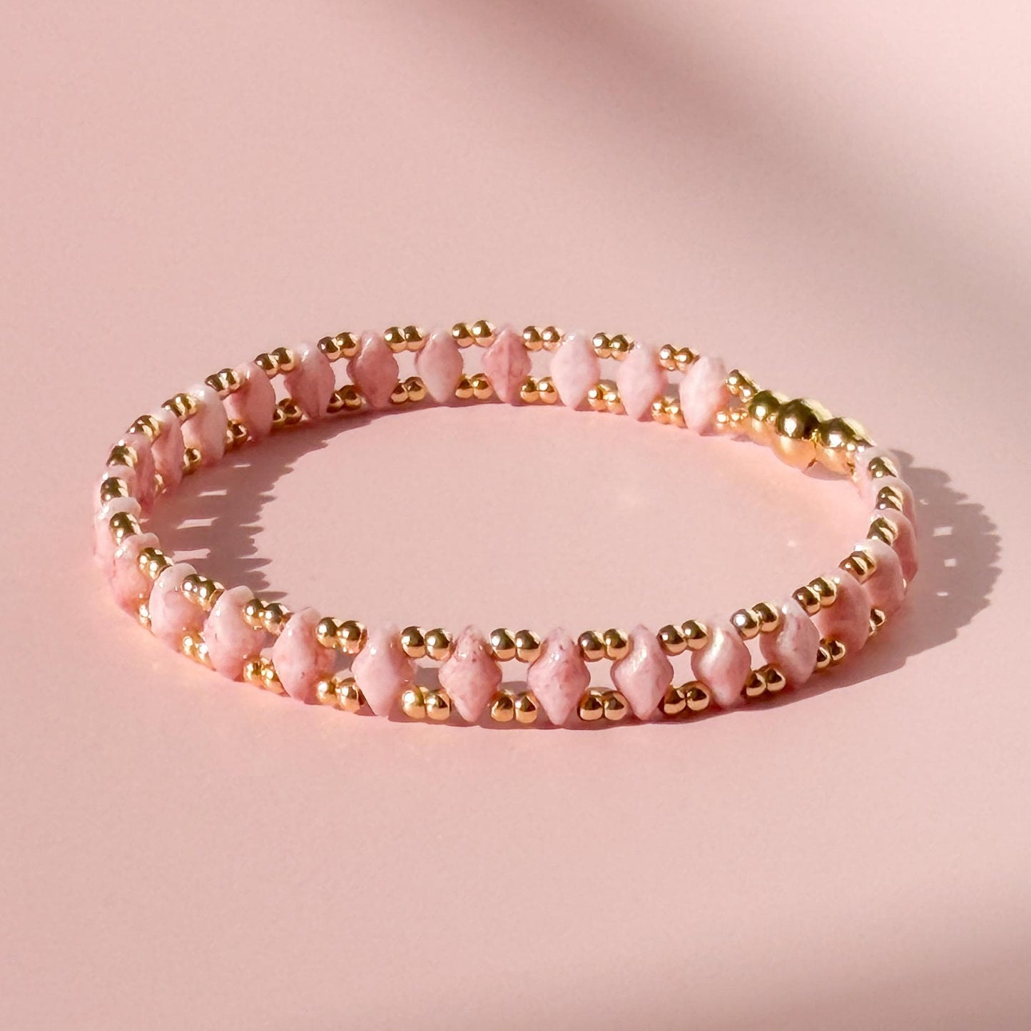 Aurora Bracelet | 18k Gold Filled with Mini Pink Diamond Shape Bead | Link Design | Beaded Stretch Bracelet | Dainty Bracelet |