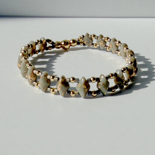 Misty Bracelet | 18k Gold Filled with Grey Diamond Shape Bead and Grey Seed Bead | Link Design | Beaded Stretch Bracelet | Dainty Bracelet |