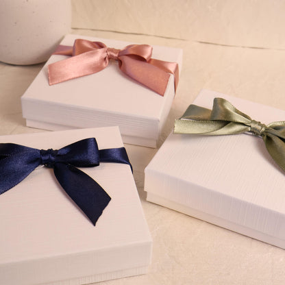 Personalized Jewelry Box Custom Name Gift Bridesmaid Proposal Present Wedding Party Favor Keepsake Container Gold Script Monogram Gift Box